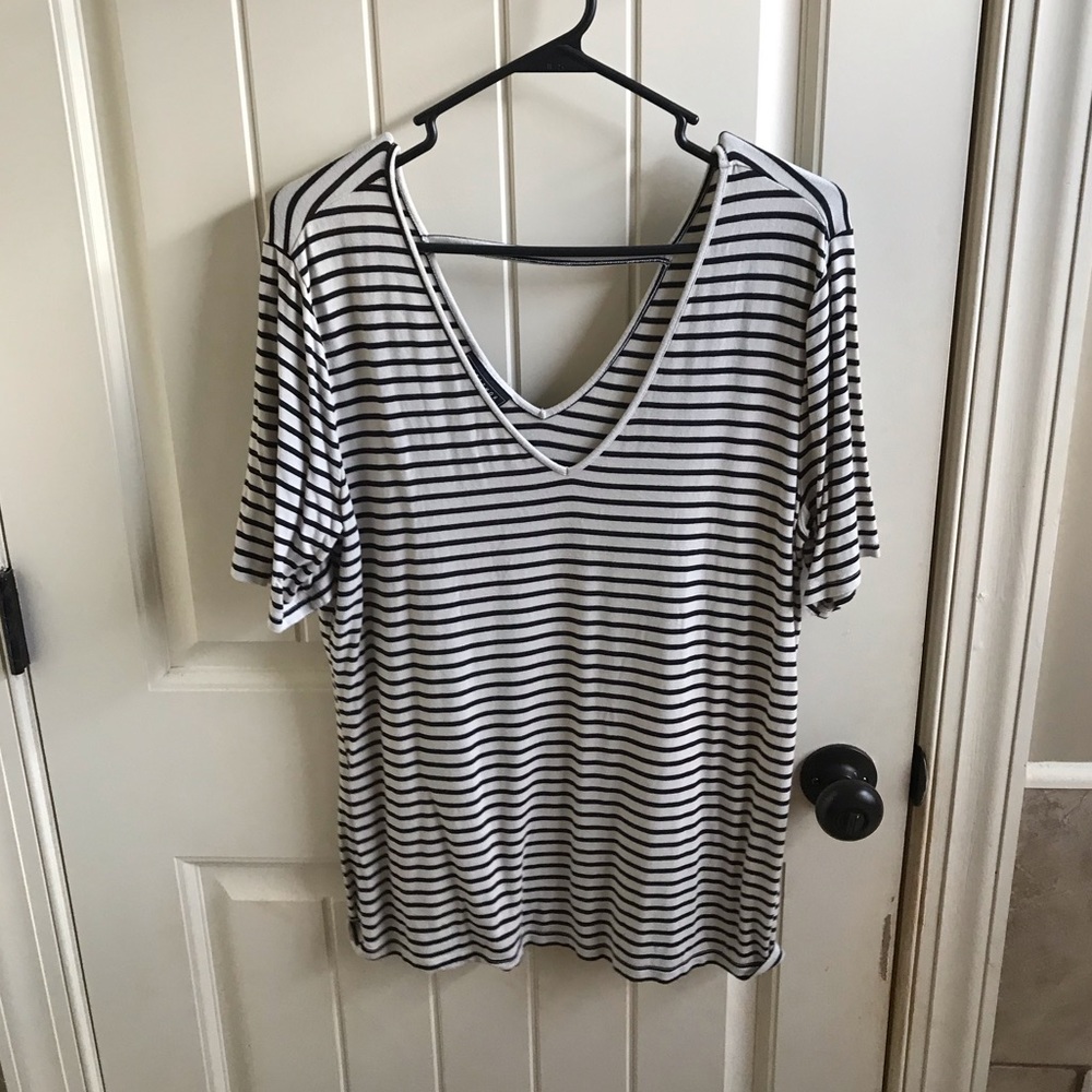 Striped low cut Tee